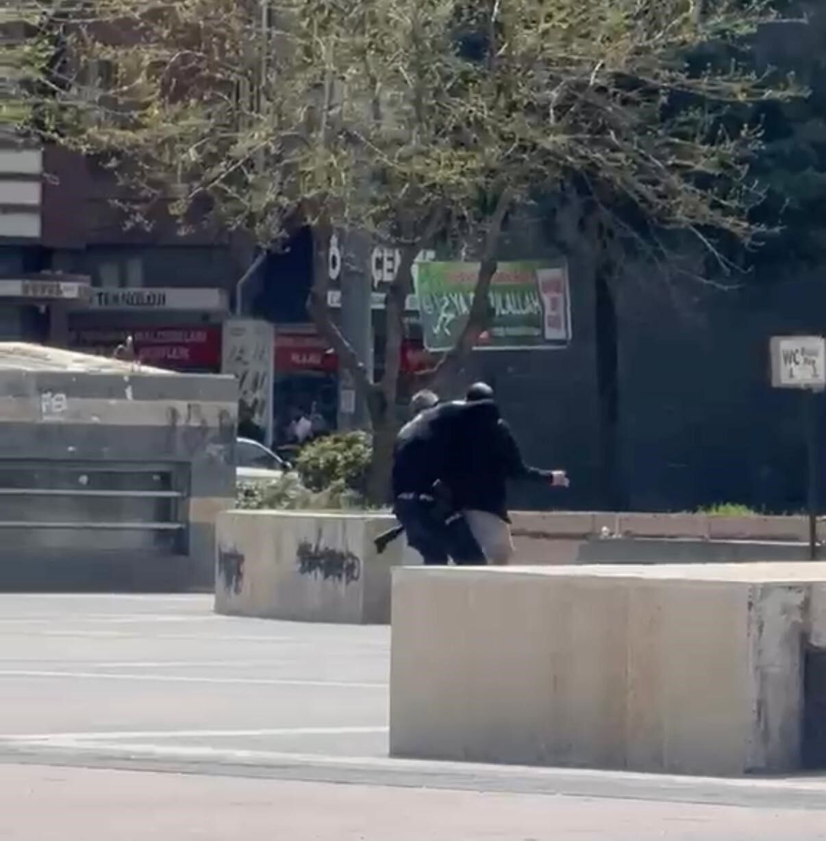 Polisi Arayıp Kendisini Ihbar Etti Meydanda Ateş Açan Şahıs Yakalandı 2