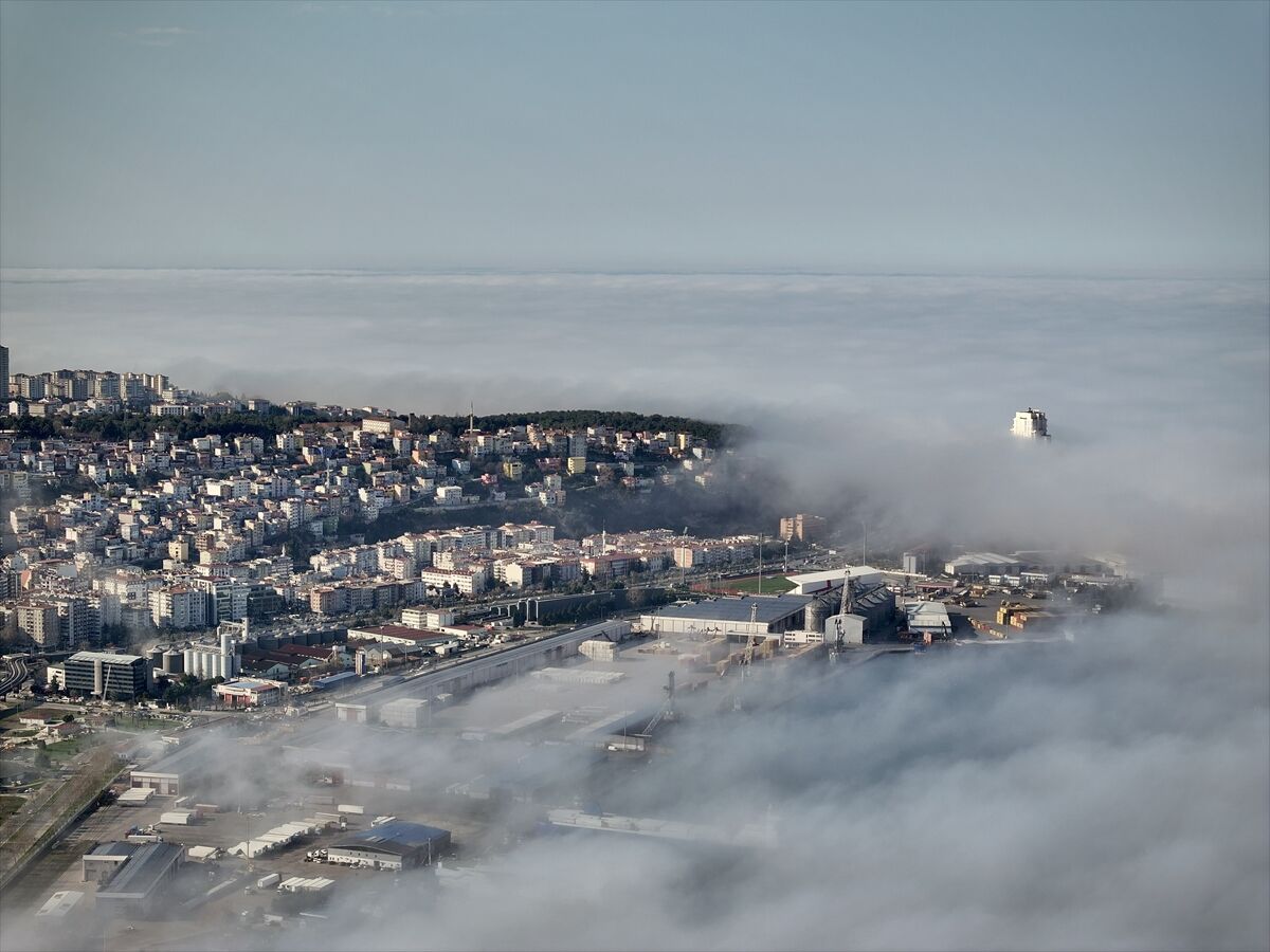 Samsunda Karadenizin Uzerini Kaplayan Sis Denizi Dronla Goruntulendi (3)