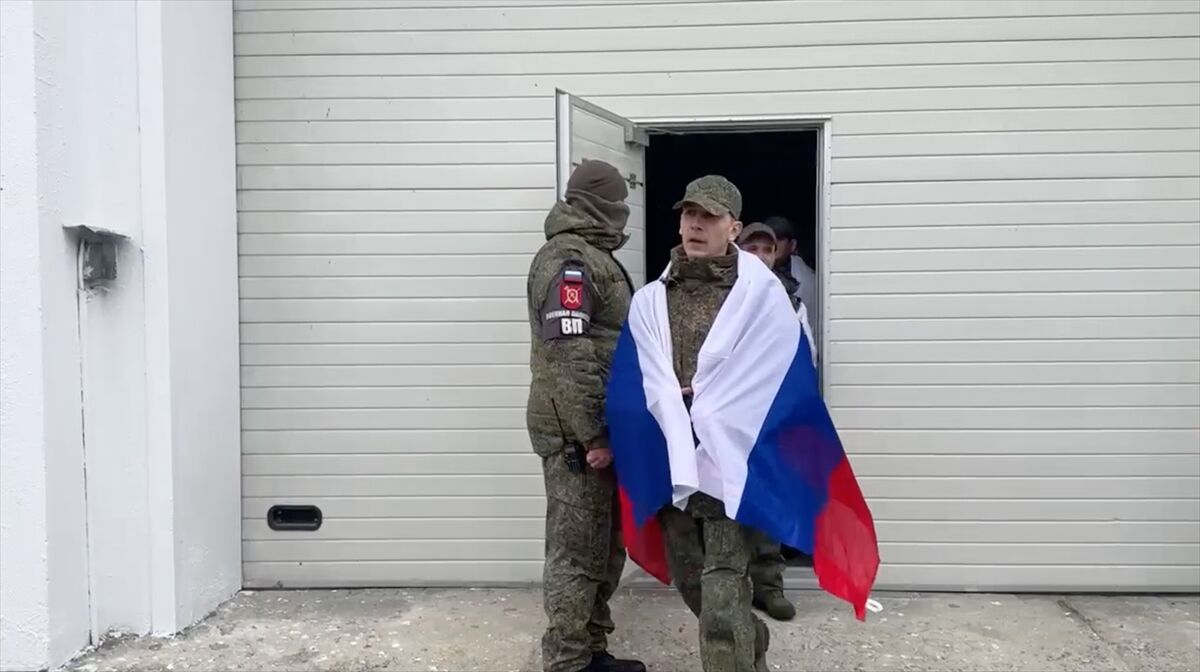 Savaşta Paskalya Molası 350 Asker Özgürlüğüne Kavuştu (4)