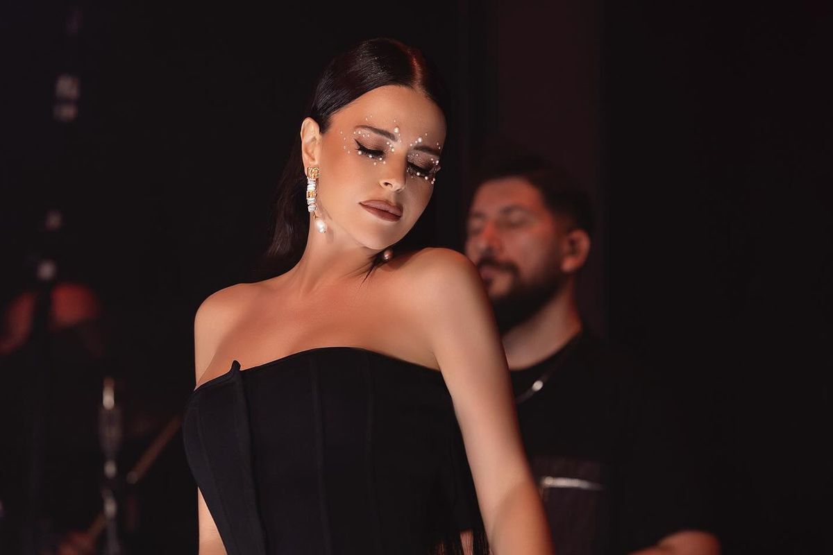 Simge Sağın Kimdir