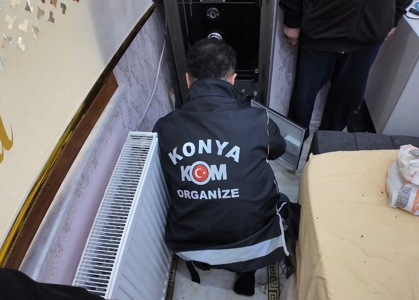 Tefecilere Safak Operasyonu Evden Servet Cikti 2-1