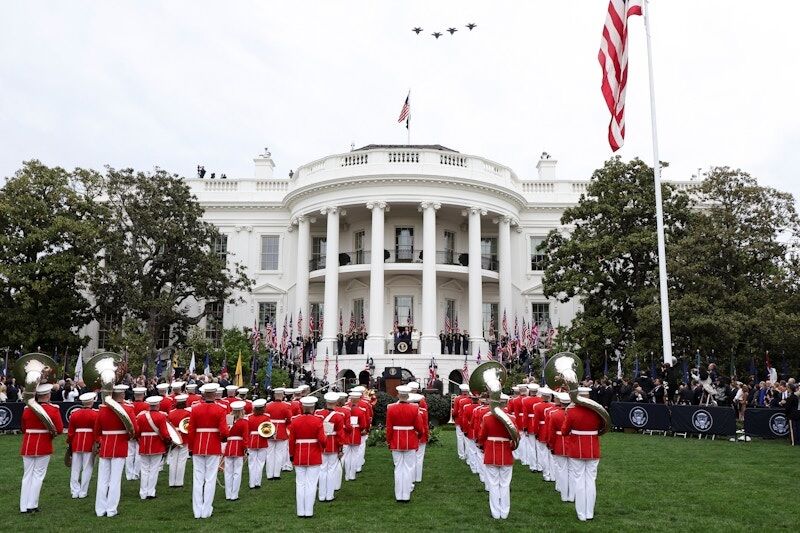 Trump, İngiltere Kralı Charles’ı Beyaz Saray’da Askeri Törenle Karşıladı