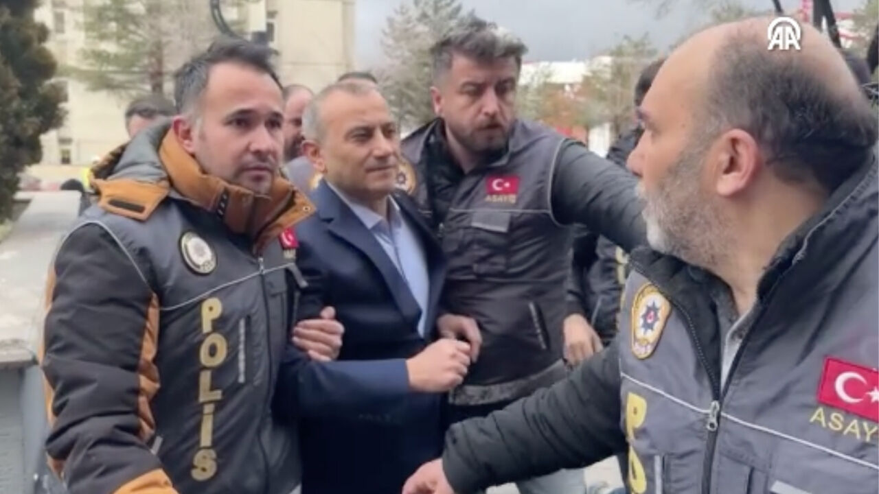 Tunceli Eski Valisi Tuncay Sonel Adliyeye Sevk Edildi