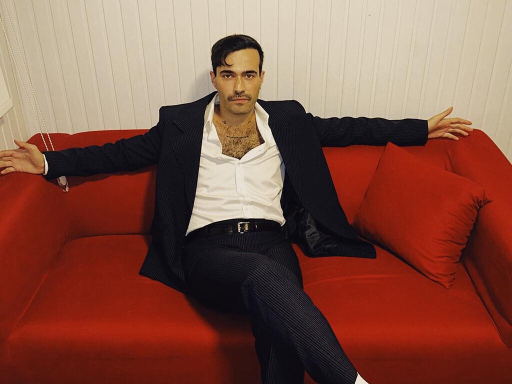 Ünlü Isimlere Uyuşturucu Operasyonu Burak Deniz Ve Norm Ender Için Gözaltı Kararı (2)