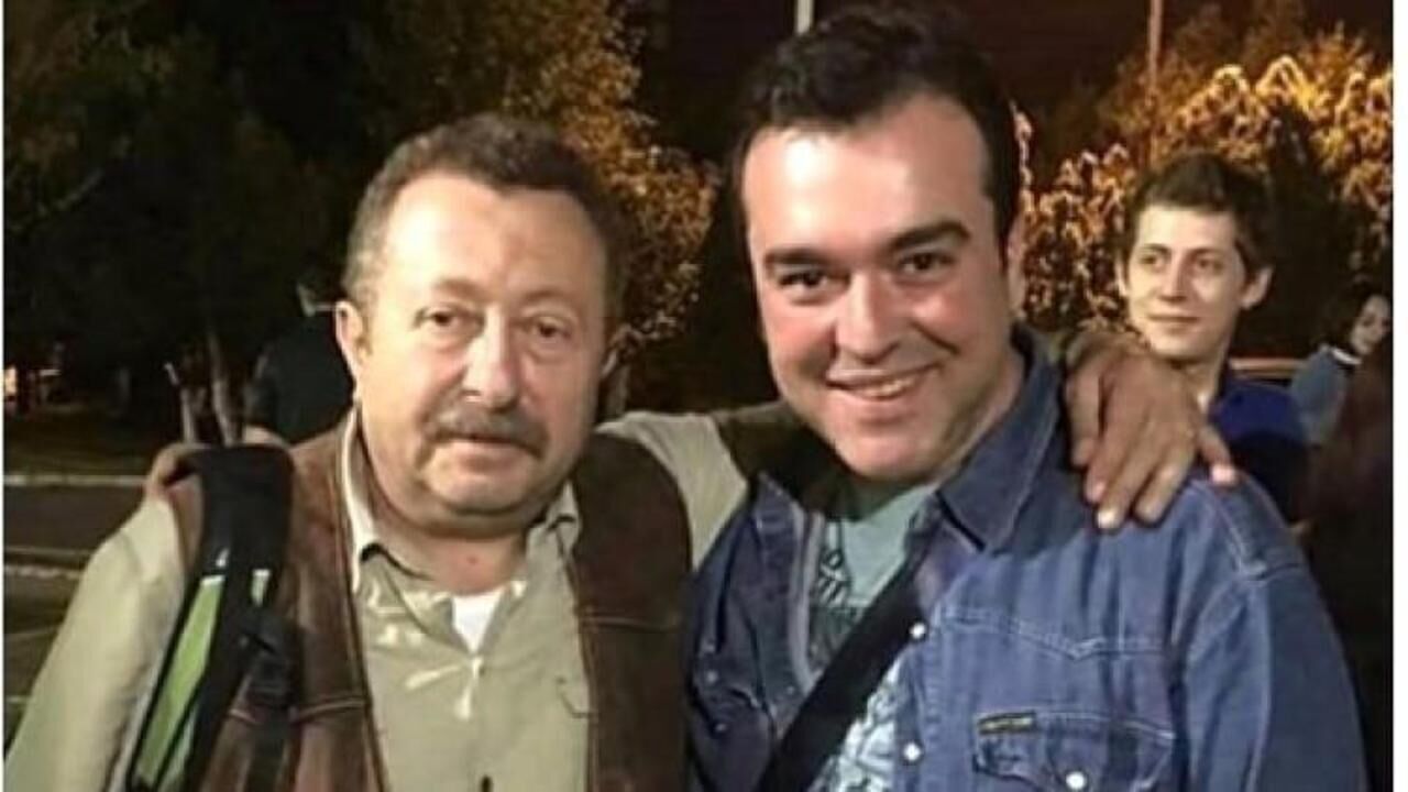 Mahallenin Muhtarlari Dizisinin Eczaci Bahadirindan Kotu Haber Alp Balkan Kimdir 1509707781 8277-1