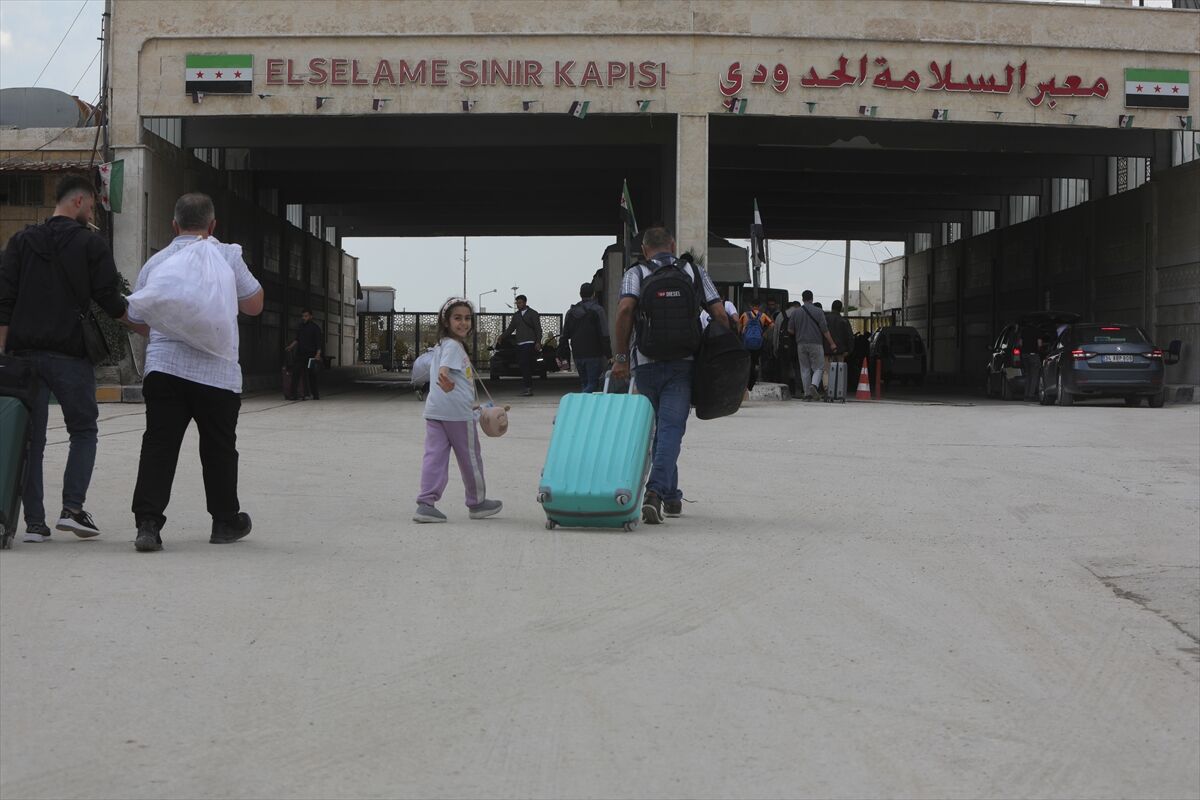 Suriyeliler Kurban Bayrami Oncesi Ulkelerine Donuyor Aa 3