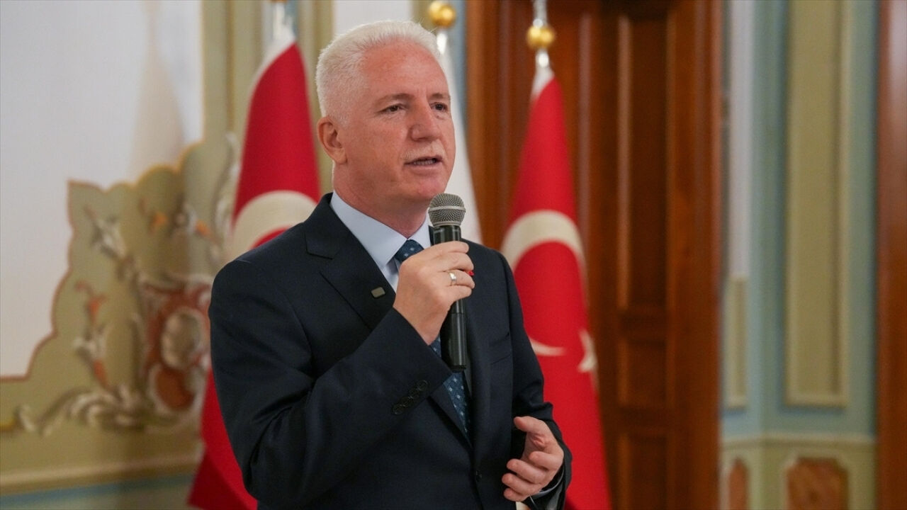 Vali Davut Gül'den Beyoğlu'nda eğitim yatırımlarına yakın takip