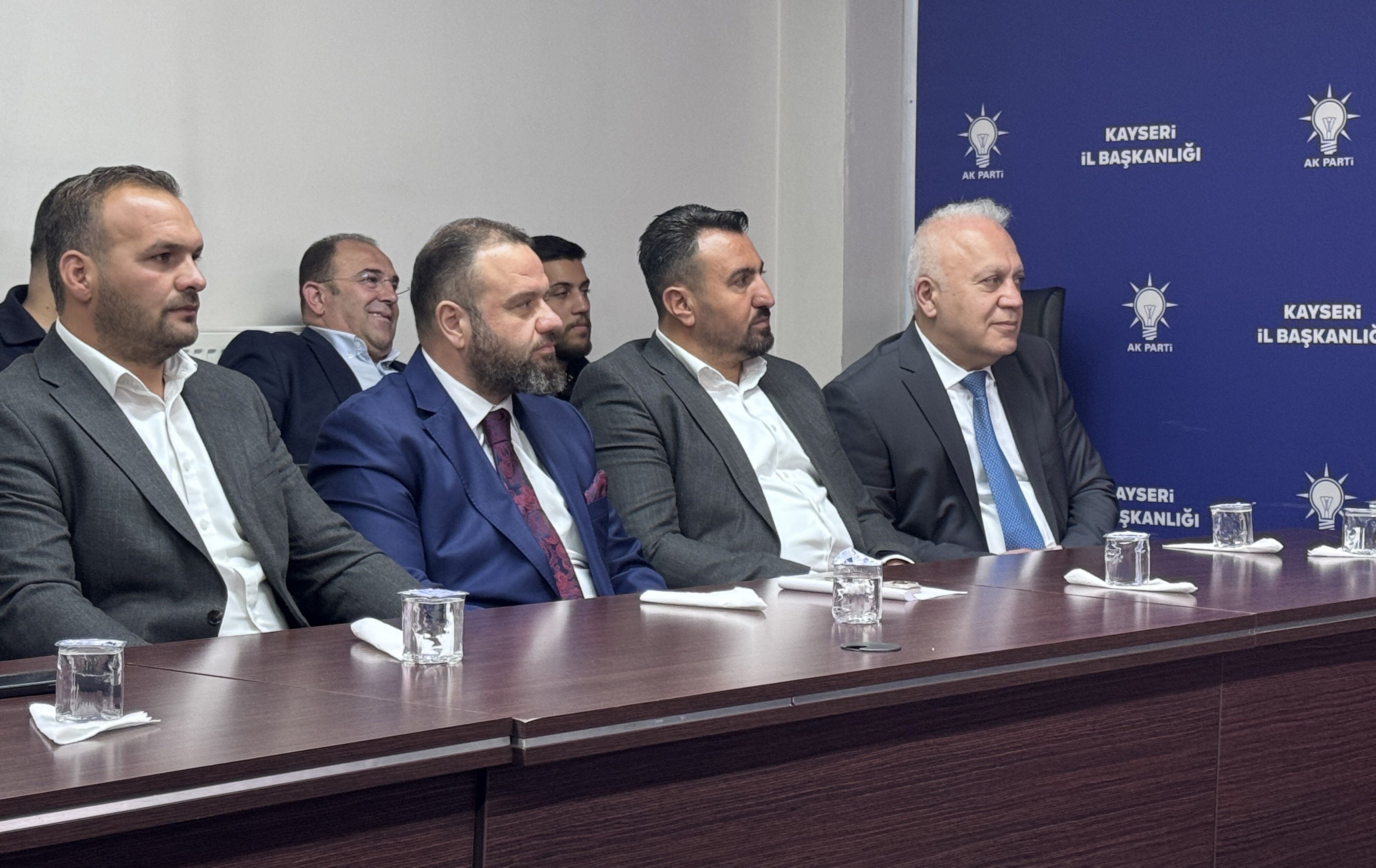 Yeniden Refah Partisi'nden Istifa Eden 4 Meclis Üyesi Ak Parti'ye Geçti Iha 4