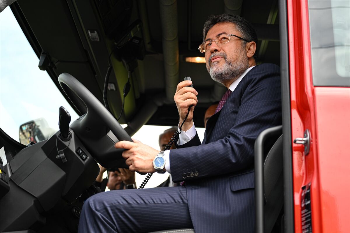 'Yeşil Vatan' Savunması Güçleniyor Yeni Yangın Söndürme Araçları Sahada Aa 2