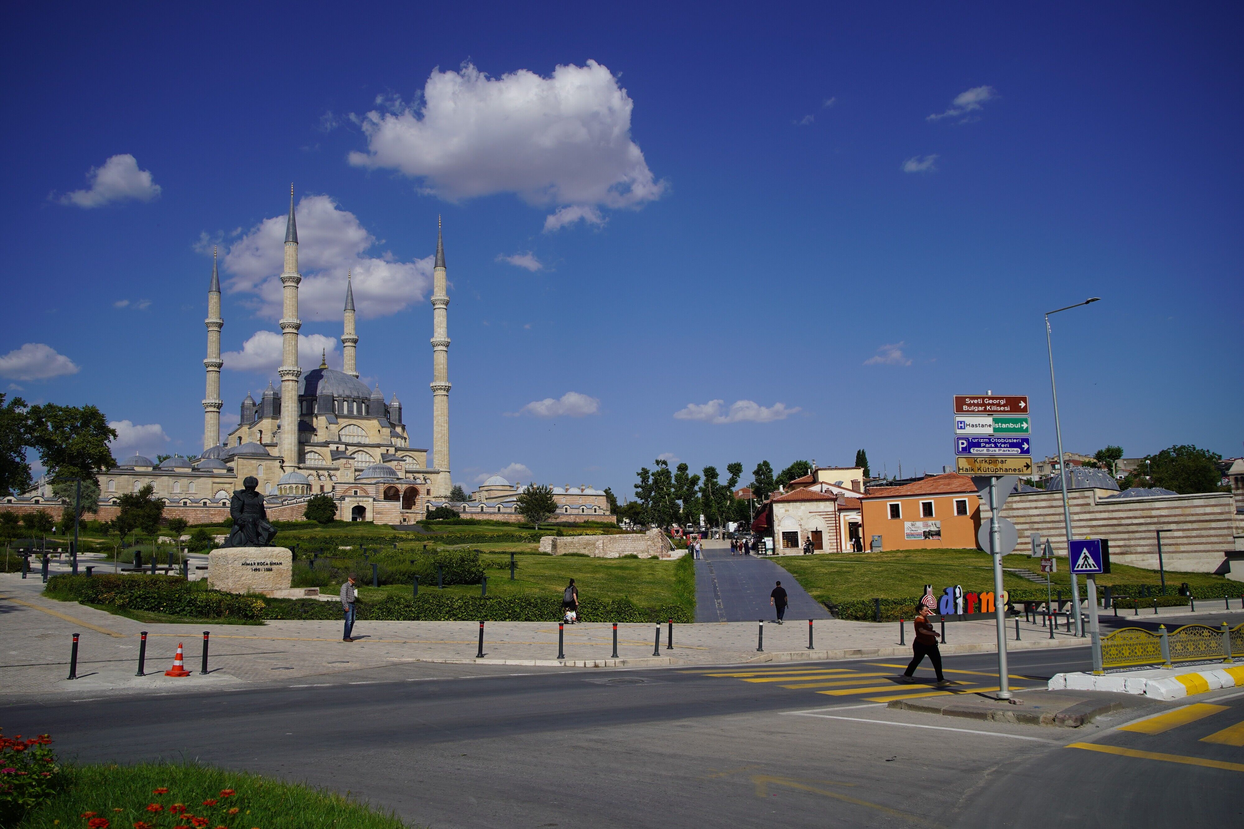 Edirne Sokaklar Bosaldi Selimiye Sicak