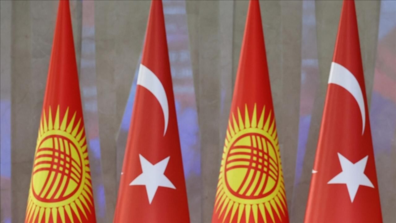 Kirgizistan Turkiye Bayrak Aa 2434355