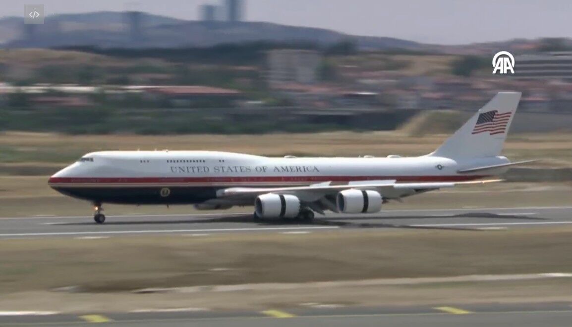 Air Force One Trump Ankara 3
