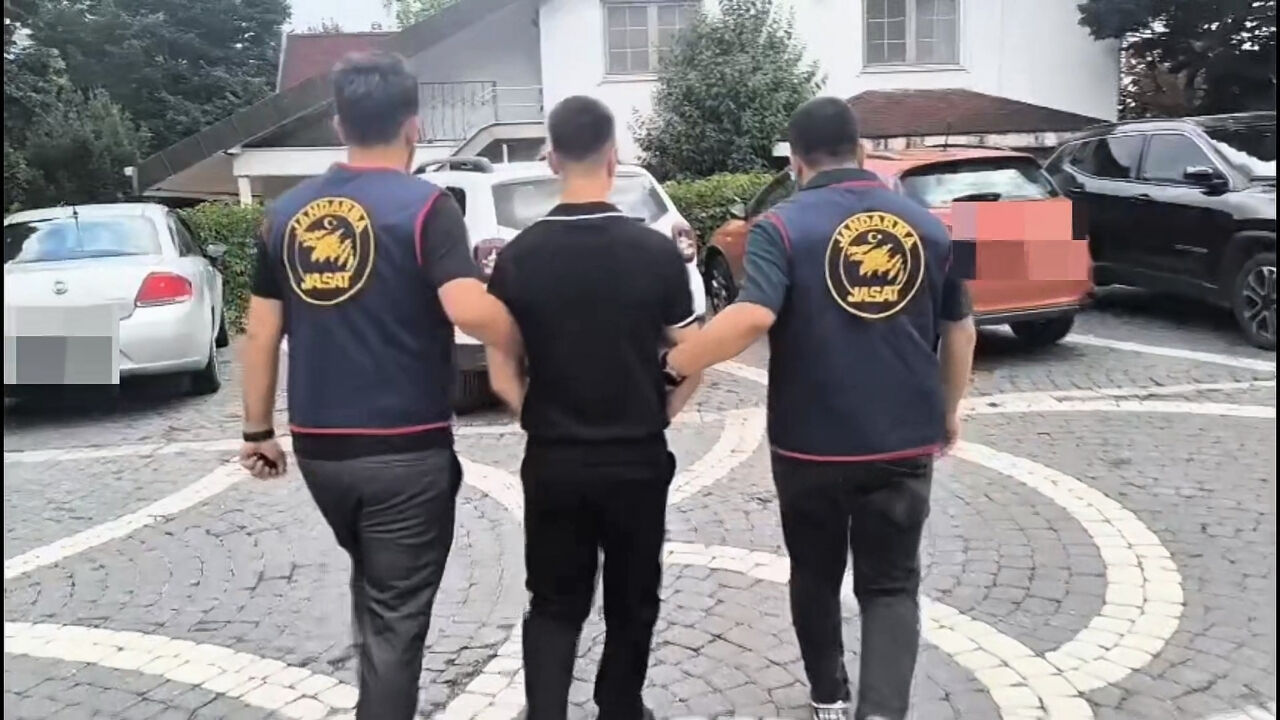 Bursa'da sahte alışveriş sitesi şebekesi çökertildi
