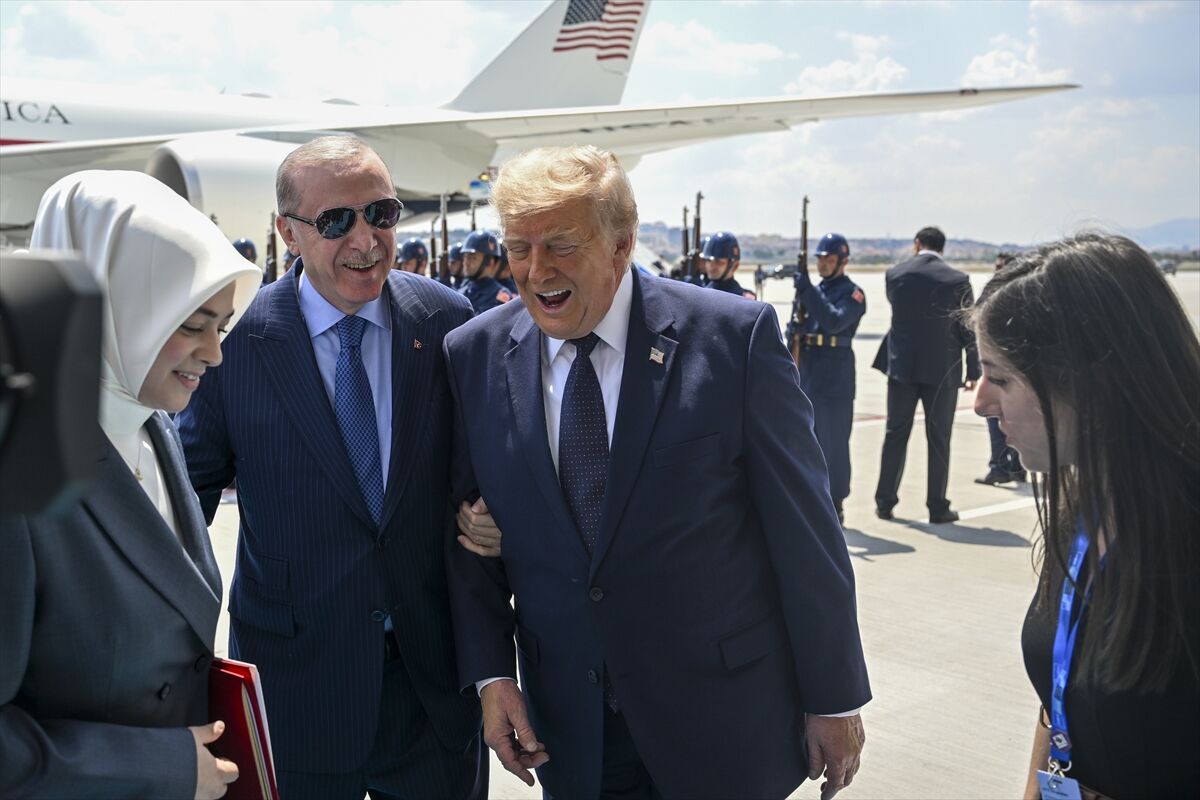Cumhurbaskani Erdogan Havalimaninda Trumpi Karsiladi 6 Aa
