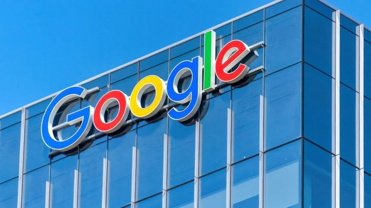 Android'de tarihi dönüşüm: Google kapılarını rakiplerine açıyor